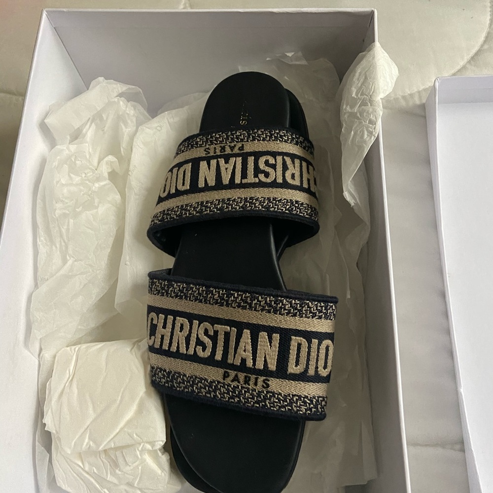 Dior slides